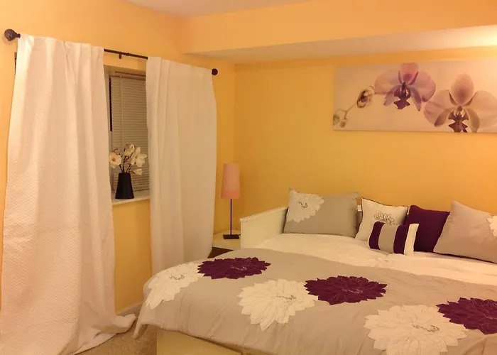 Mojoy Homesuites At Runyon Newark