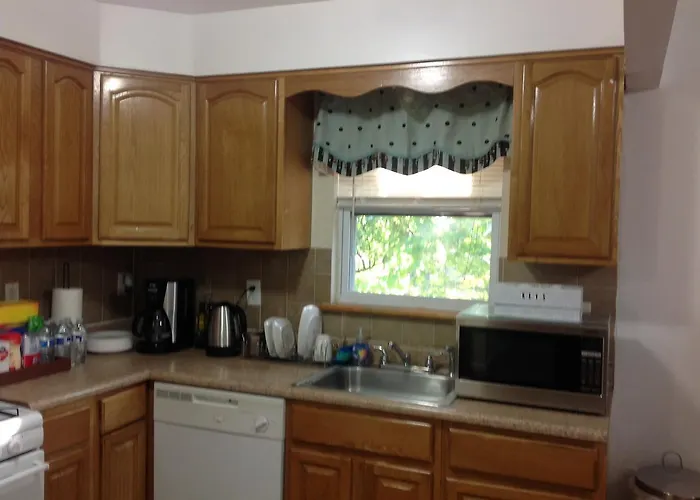 Mojoy Homesuites At Runyon Newark