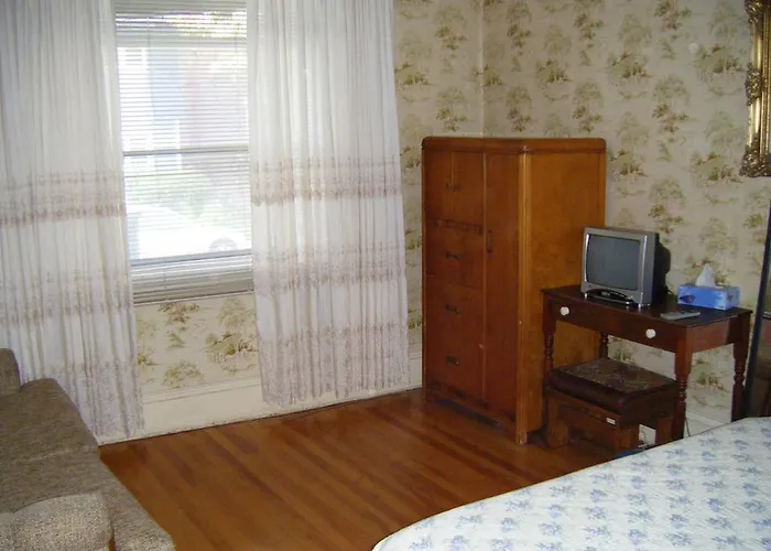 Auberge Des Arts Bed And Breakfast Ottawa