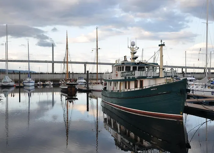 The Boat And Breakfast Bed & Breakfast Inverness