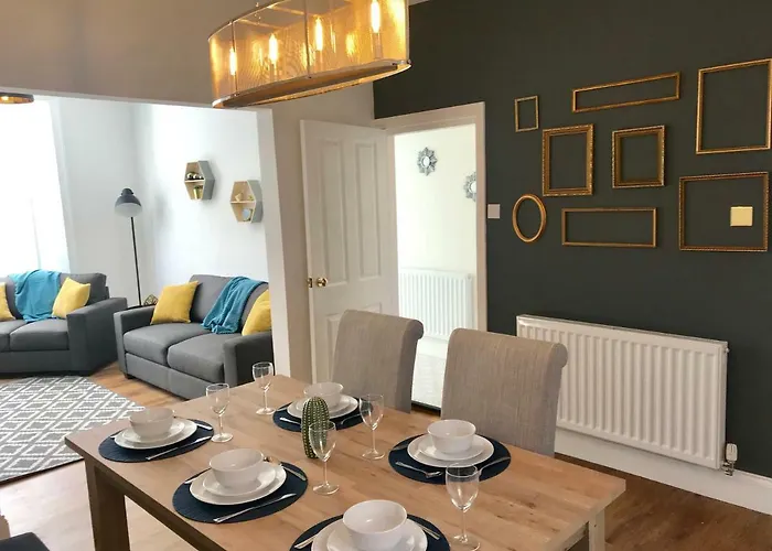 38 George Street Villa Whitby