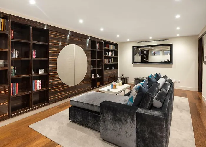 Knightsbridge Mews House Private Mews, Harrods & Parking Included Villa London