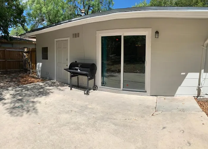 The Peahen House Villa San Antonio